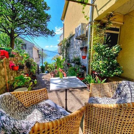 Apartment On The Shore Of The Bay Of Kotor With Free Wi-Fi Εξωτερικό φωτογραφία