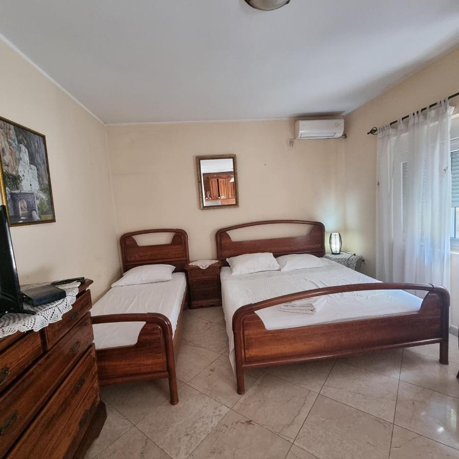 Apartment On The Shore Of The Bay Of Kotor With Free Wi-Fi Εξωτερικό φωτογραφία