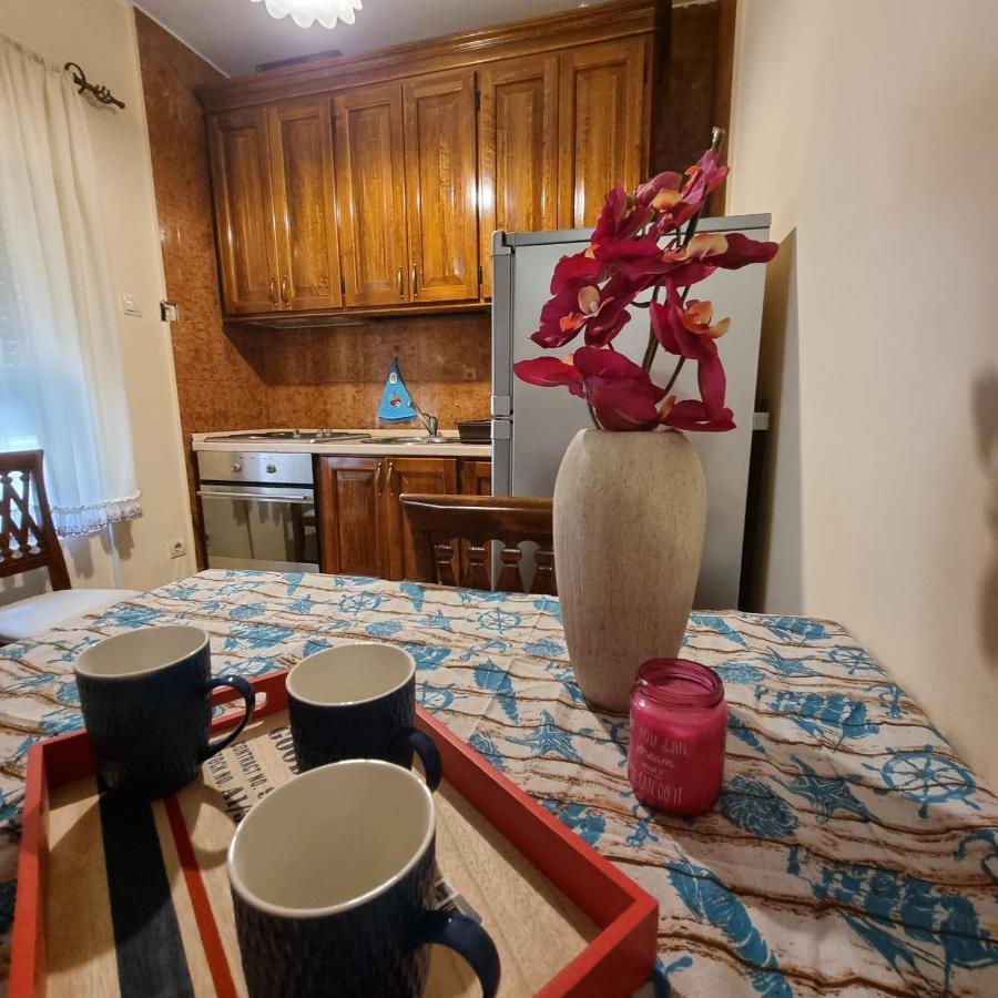Apartment On The Shore Of The Bay Of Kotor With Free Wi-Fi Εξωτερικό φωτογραφία